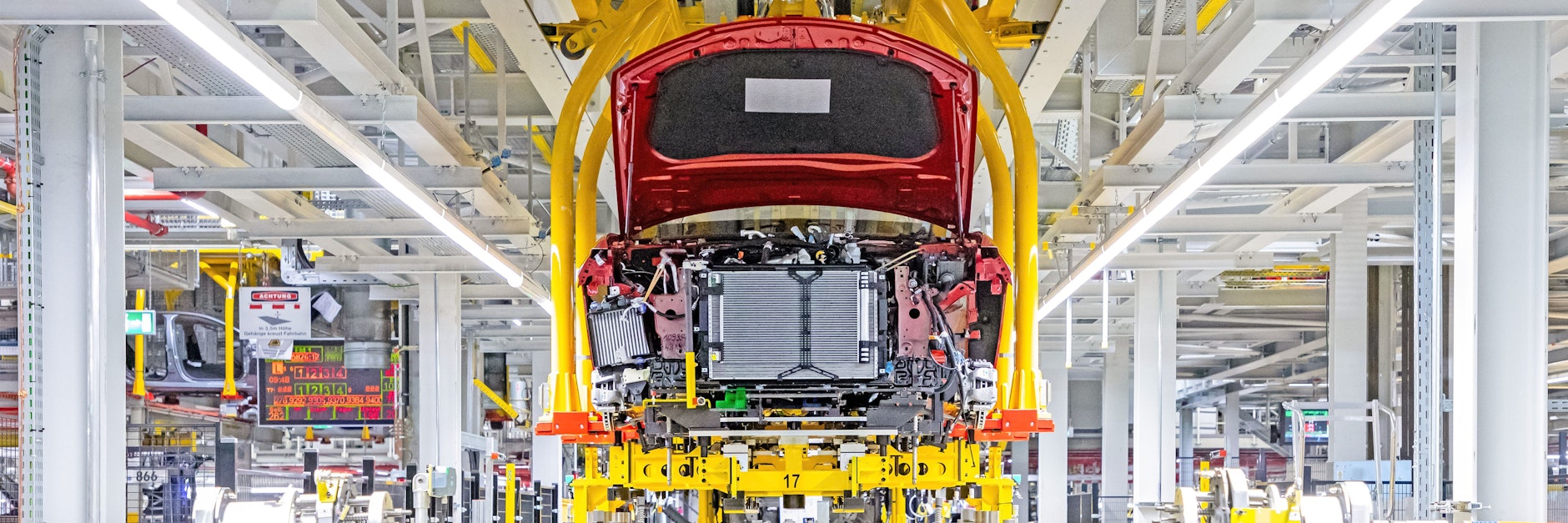 Hightech in Rüsselsheim: 10.000 Mitarbeiter schöpfen Hoffnung, dass es mit dem Opel-Stammwerk vorangeht.