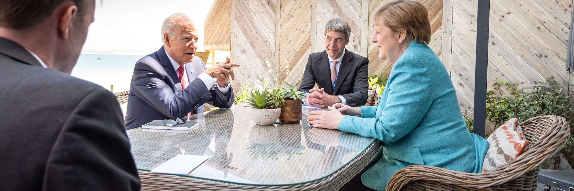 Angela Merkel und Joe Biden im Juni beim G7-Gipfel im englischen Cornwall. Sie kannten sich schon aus seiner Zeit als Obamas Vizepräsident.&nbsp;