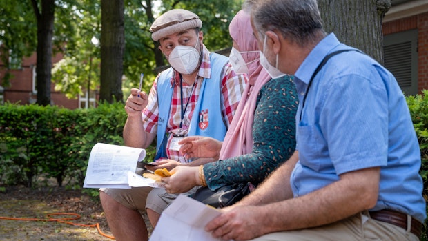 Wie Neukölln Impfmüde an die Spritze bekommen will