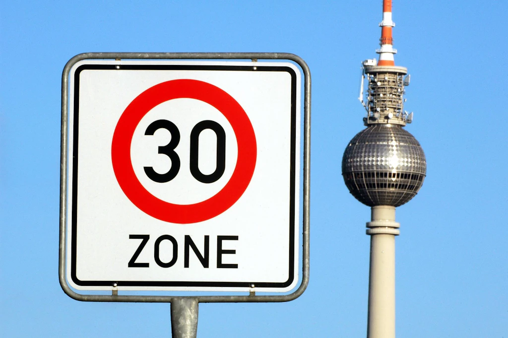 Neue Studie aus Berlin: So viele Unfälle hätte Tempo 30 verhindern können