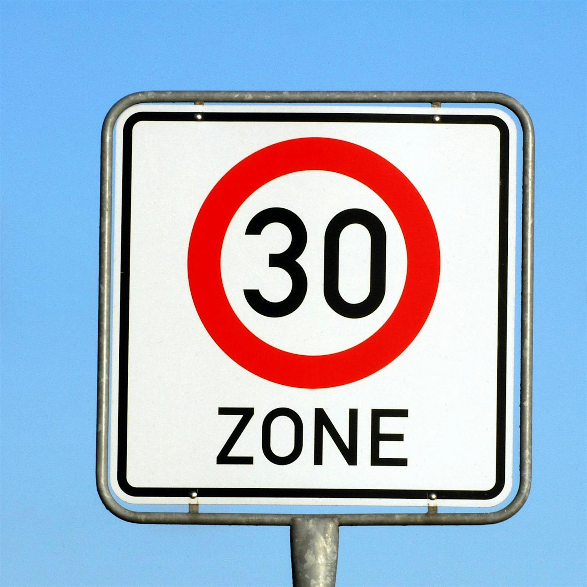 Neue Studie aus Berlin: So viele Unfälle hätte Tempo 30 verhindern können