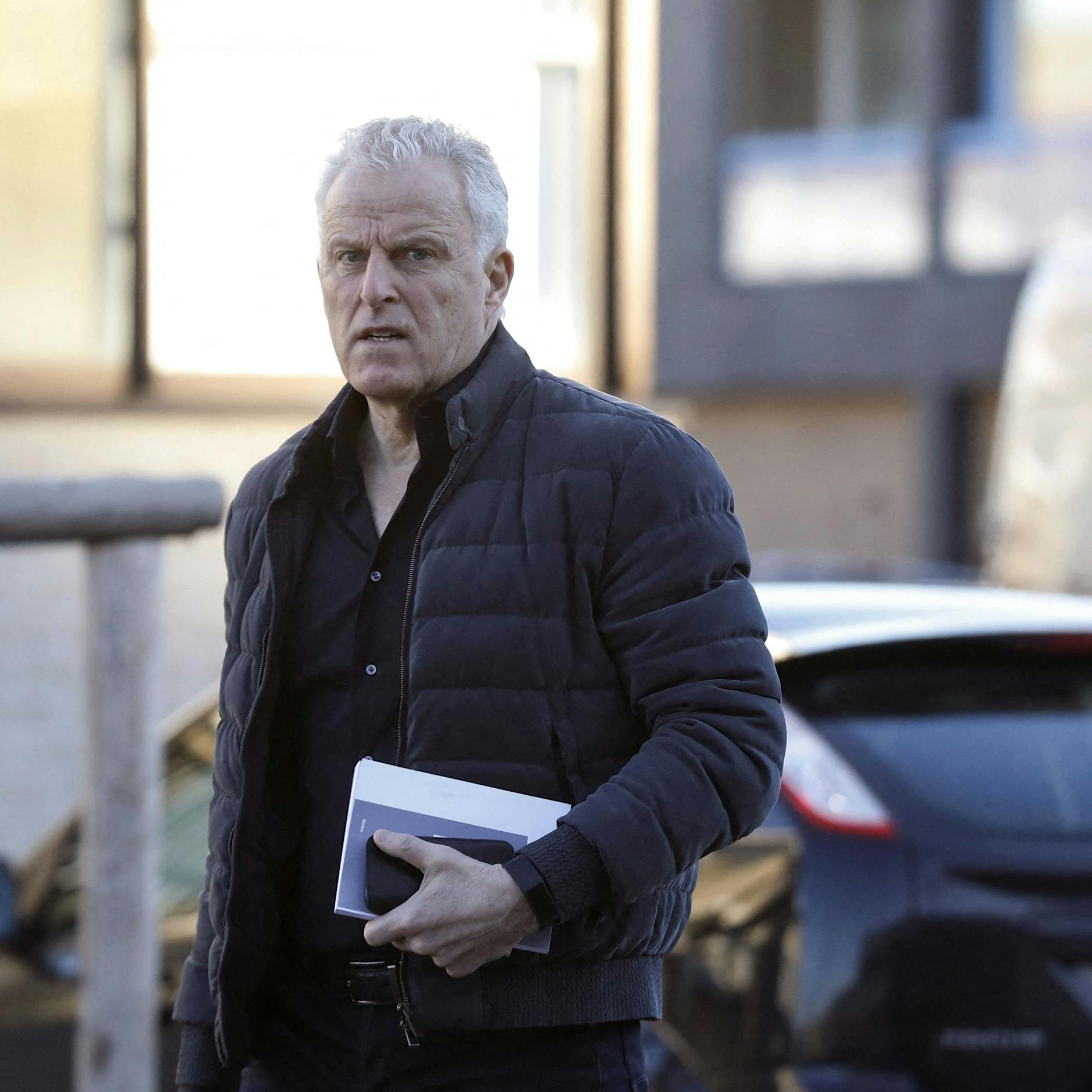 „Er kämpfte bis zuletzt“: Niederländischer Reporter Peter R. de Vries nach Anschlag gestorben