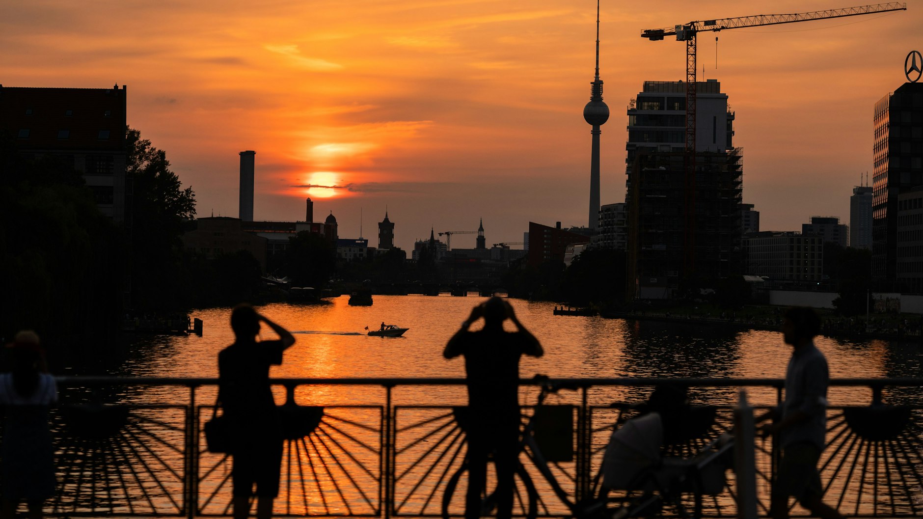 In Berlin steigt die Sieben-Tage-Inzidenz weiter an. Wie das RKI mitteilt, hat sich die anteilsmäßige Ausbreitung der Delta-Variante des Coronavirus rasch fortgesetzt. (Symbolbild)