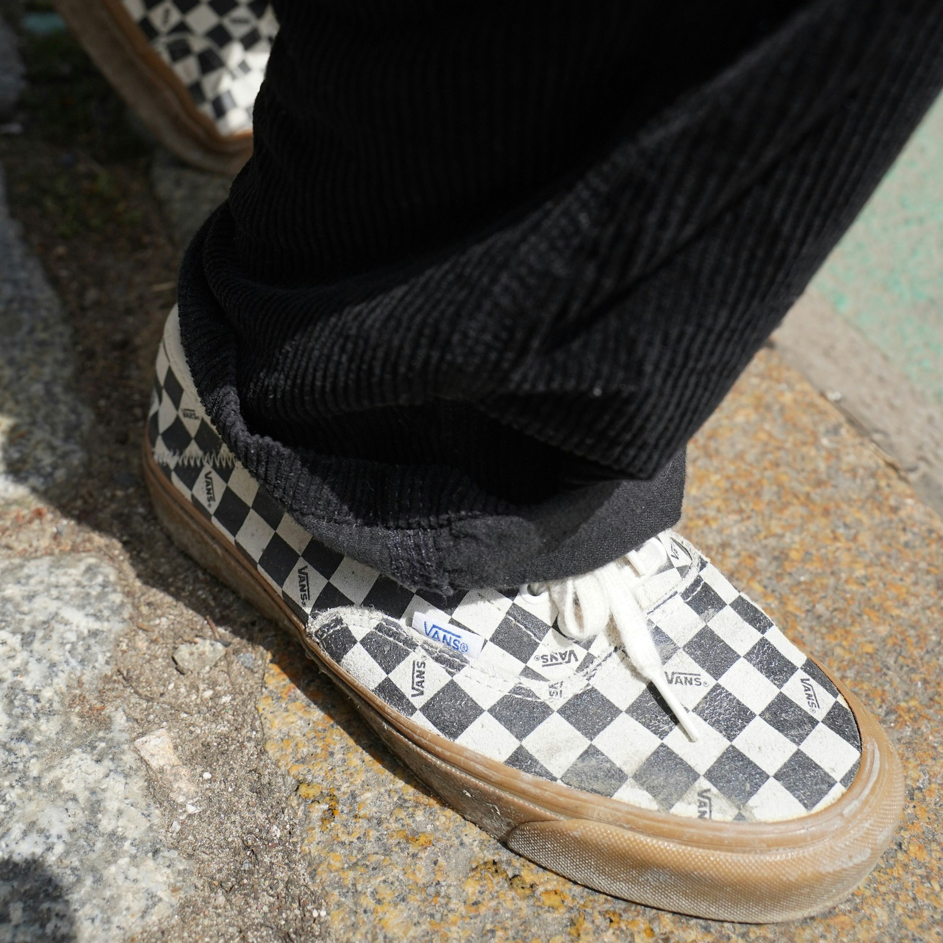 Zum guten Schluss, ganz unten: karierte Vans.