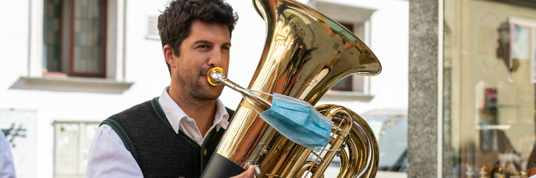 Wie beim Oktoberfest wird es jetzt bei Drittligist 1860 München die ganze Saison zu gehen. Blasmusik im Stadion.