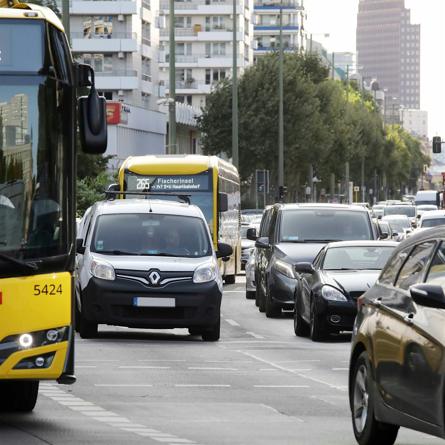 Anwohner prüfen rechtliche Schritte gegen Tram auf der Leipziger Straße