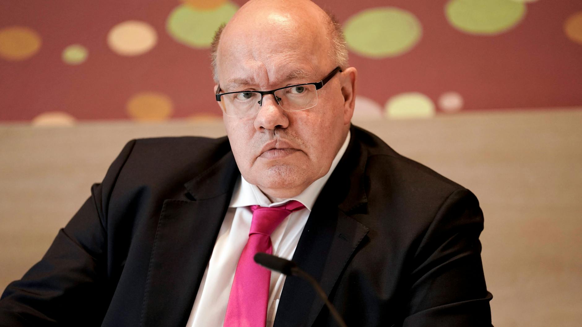 Bundeswirtschaftsminister Peter Altmaier (CDU) sieht derzeit keinen Bedarf für neue Corona-Maßnahmen (Archivbild).