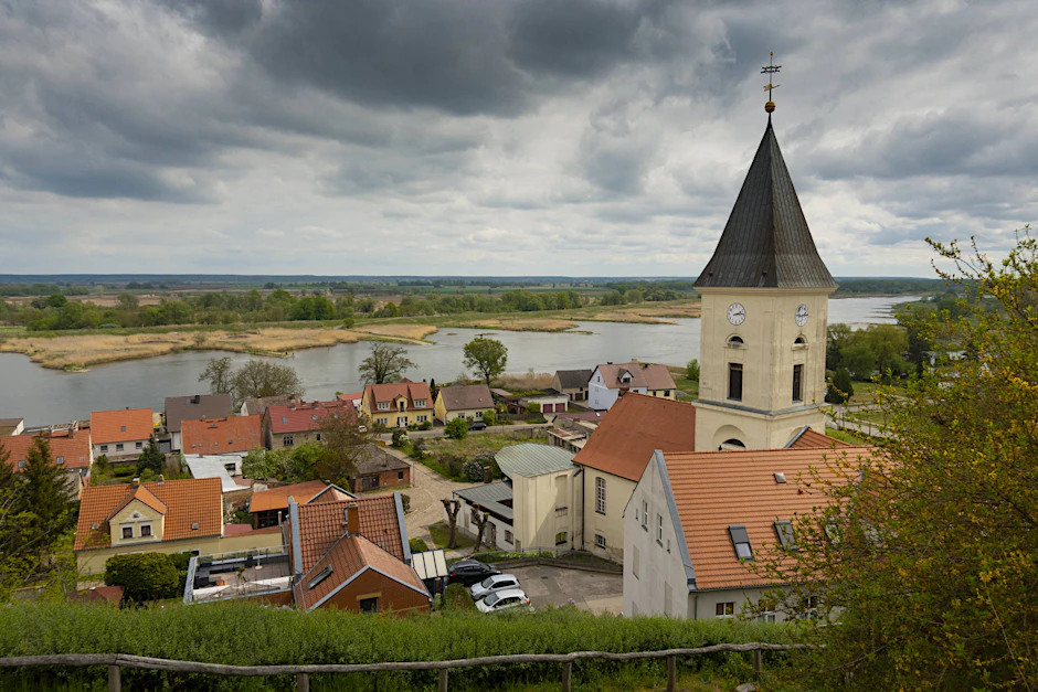 Die Stadt Lebus in Ostbrandenburg liegt direkt an der Oder.