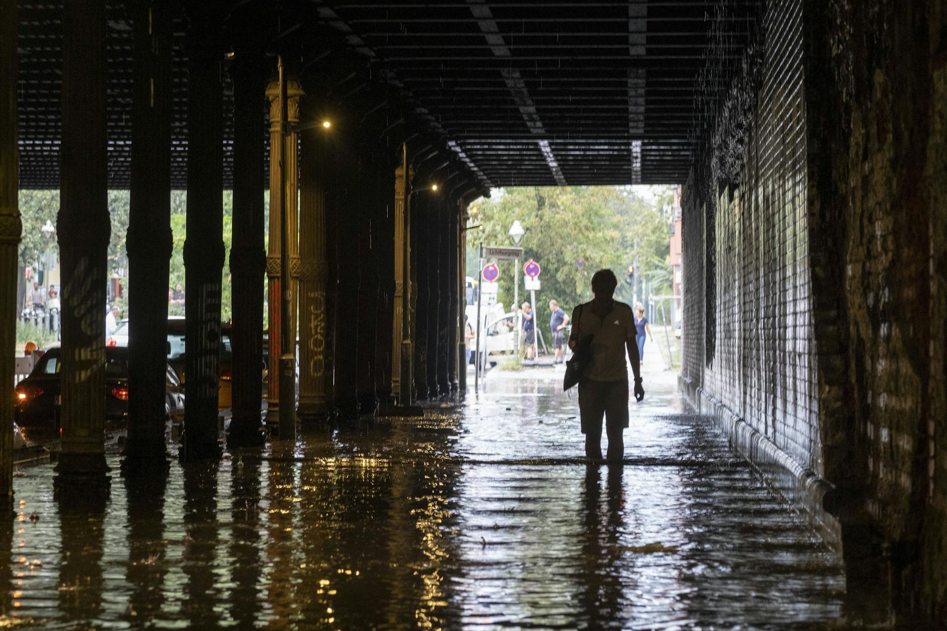 Starkregen und Gewitter sorgten im Berliner Gleimtunnel im Jahr 2019 für eine Überschwemmung. In Zukunft werden in Berlin die Starkregentage ansteigen.