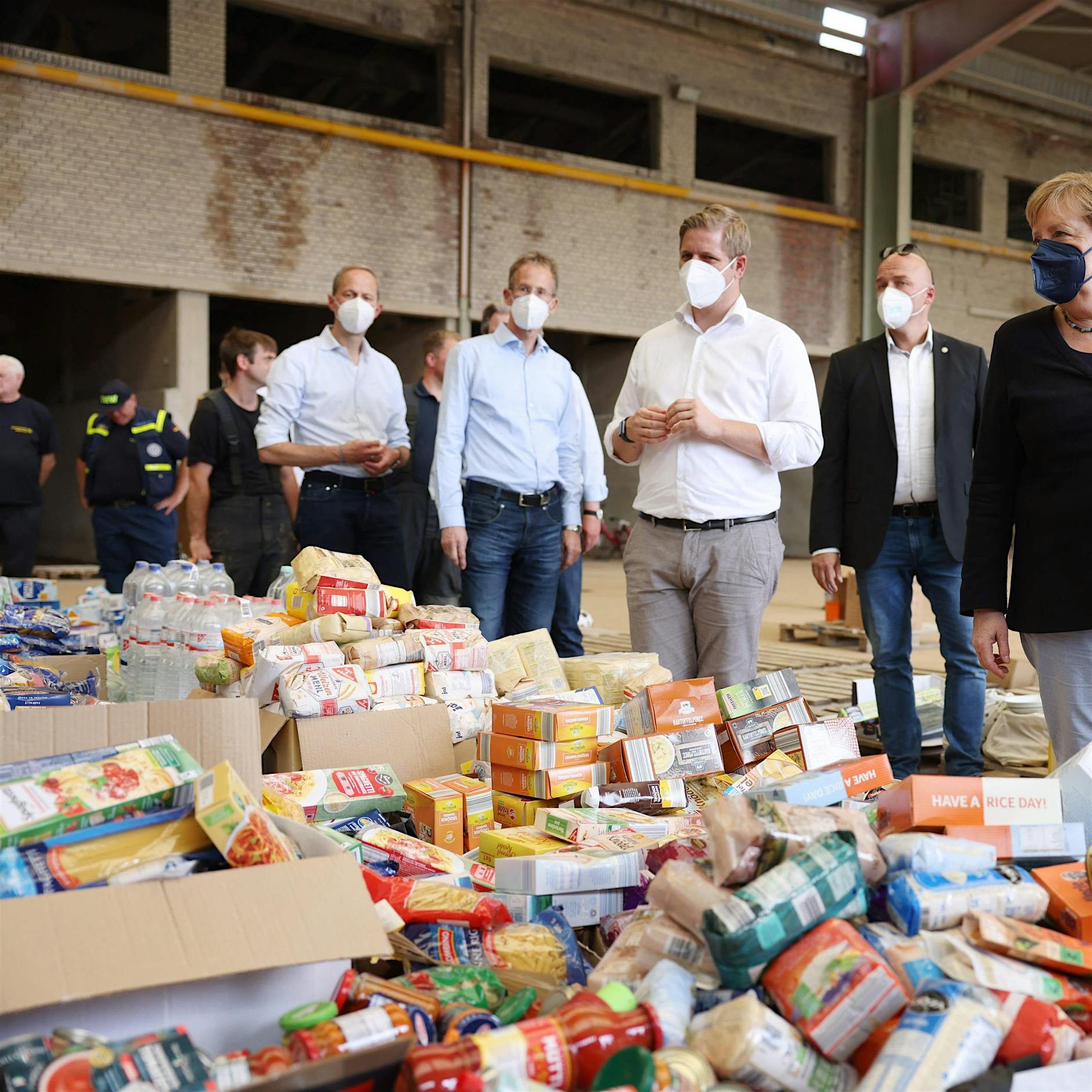 Kanzlerin Merkel im Krisengebiet: „Die Schäden sind erschreckend“