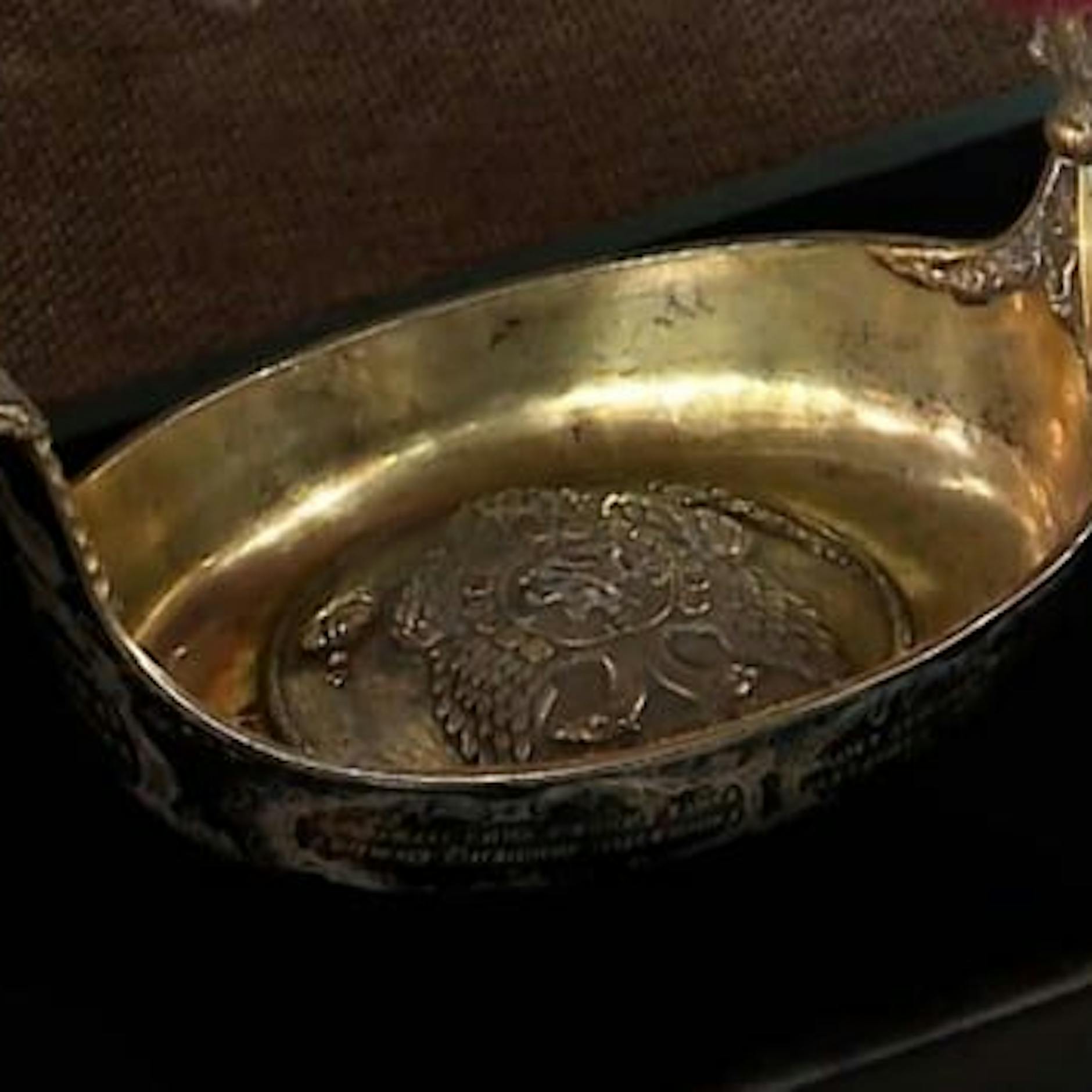 Abzocke bei „Bares für Rares“? Schätzpreis bei 60.000 Euro – aber DIESER kaiserlicher Schatz wechselt für Schock-Preis den Besitzer