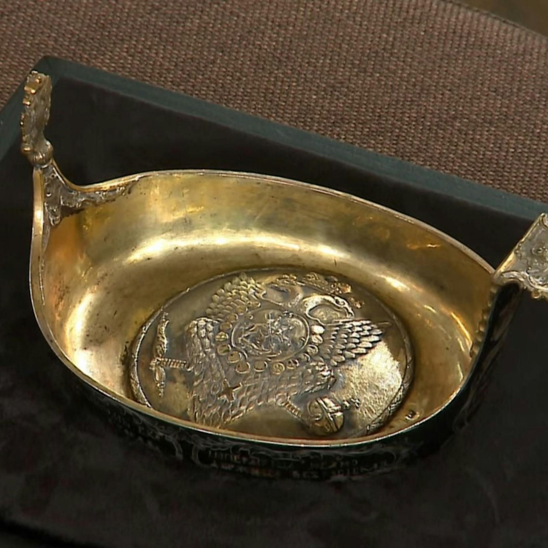 Sensation bei „Bares für Rares XXL“: Dieses Trinkgefäß vom Flohmarkt bringt fünfstellige Mega-Summe – gekostet hatte es 5 Euro