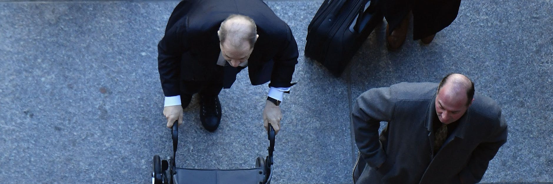 Harvey Weinstein am 21. Februar auf dem Weg zum Gericht in New York (Archivfoto).