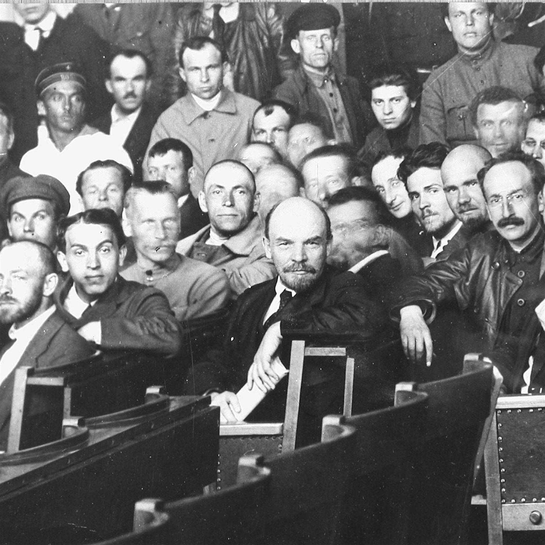 Rosa Luxemburg vs. Lenin = Jacek Kuron