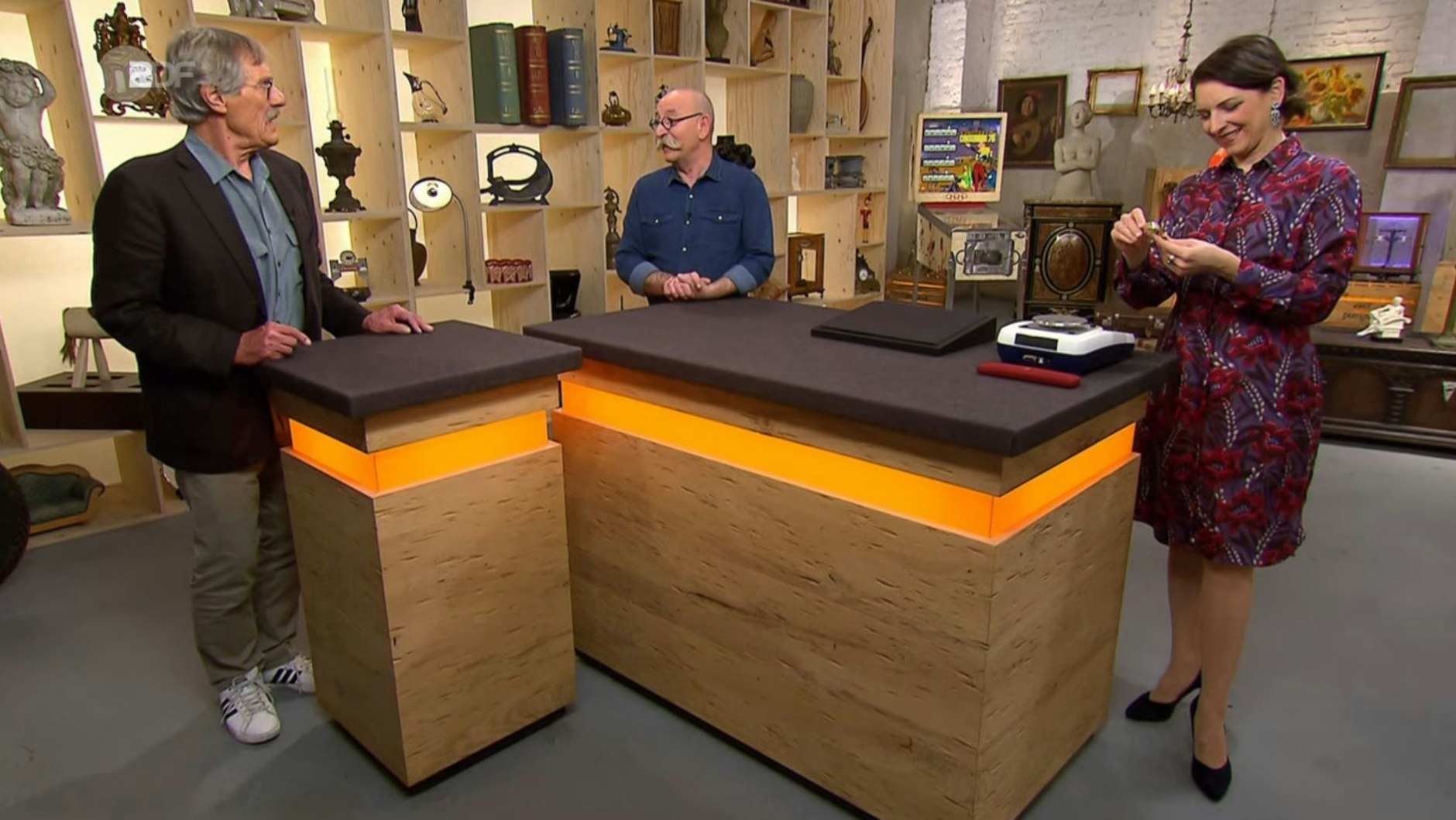 „Bares für Rares“-Kandidat&nbsp;Joachim Kochendörfer hatte das Schmuckstück einst geerbt, seine Frau mag es aber nicht tragen.