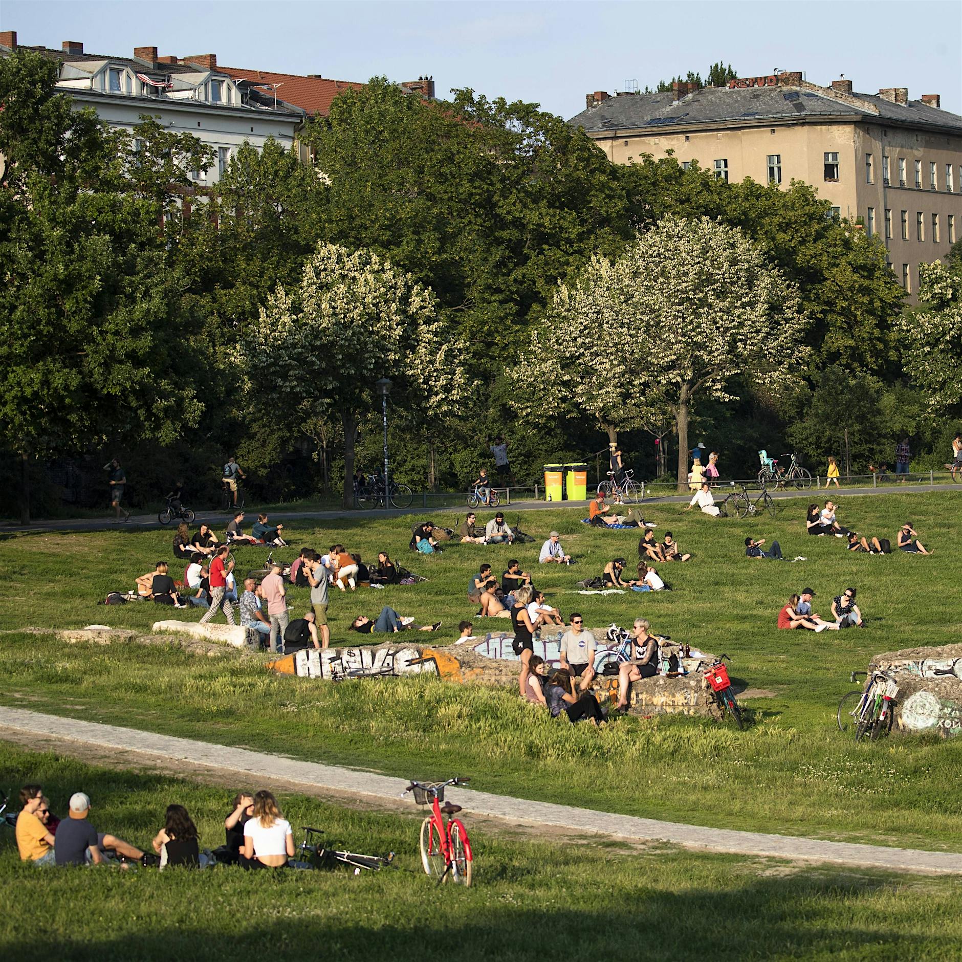 Menschen in Berlin: Wie ist es, täglich im Görlitzer Park zu stehen?