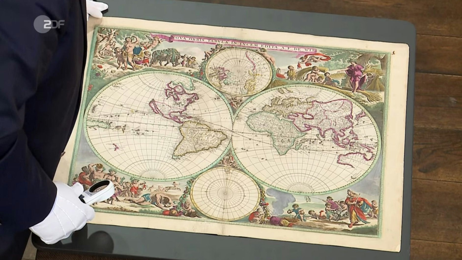 Bei „Bares für Rares" soll diese Weltkarte einen neuen Besitzer finden.