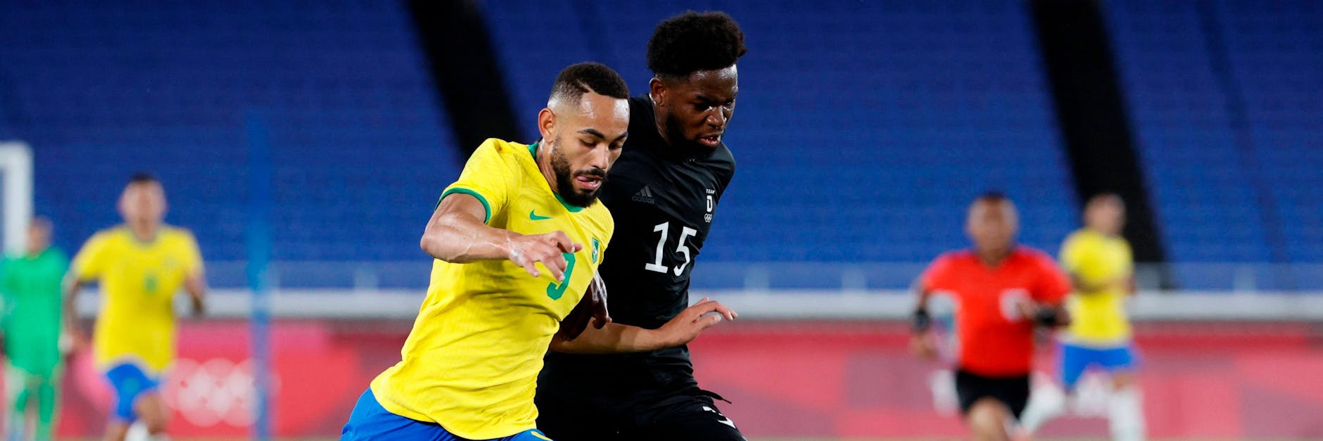 Das Hertha-Duell bei Olympia: Jordan Torunarigha im Zweikampf mit Brasiliens Matheus Cunha.