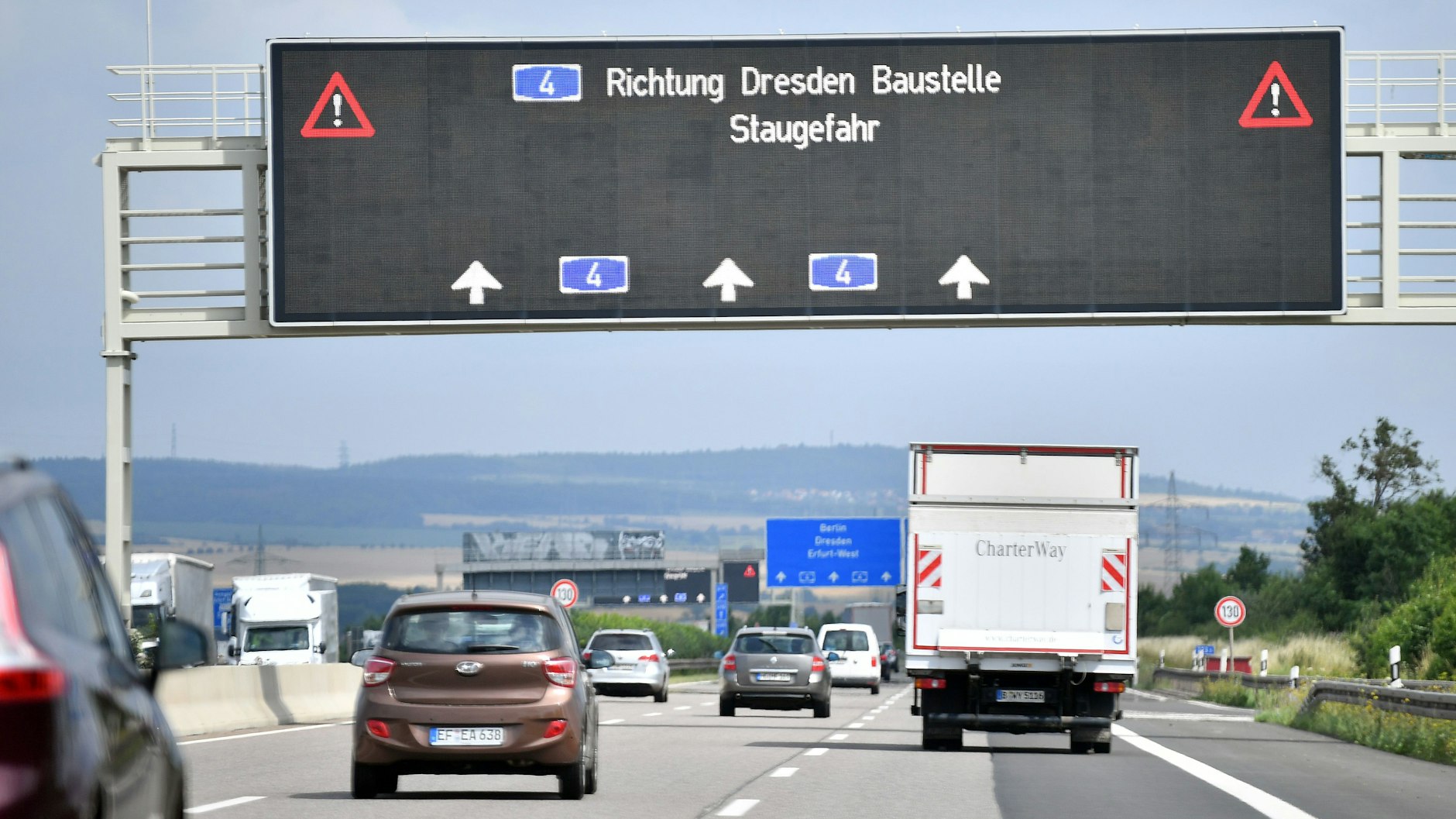 Ist das dauerhafte Fahren auf der Mittelspur erlaubt?&nbsp;