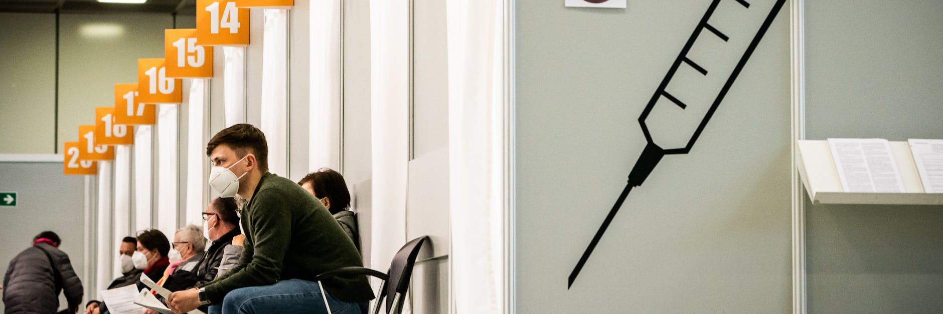 Nachmittags ist das Impfen von Freitag an ohne Anmeldung in drei Impfzentren möglich.