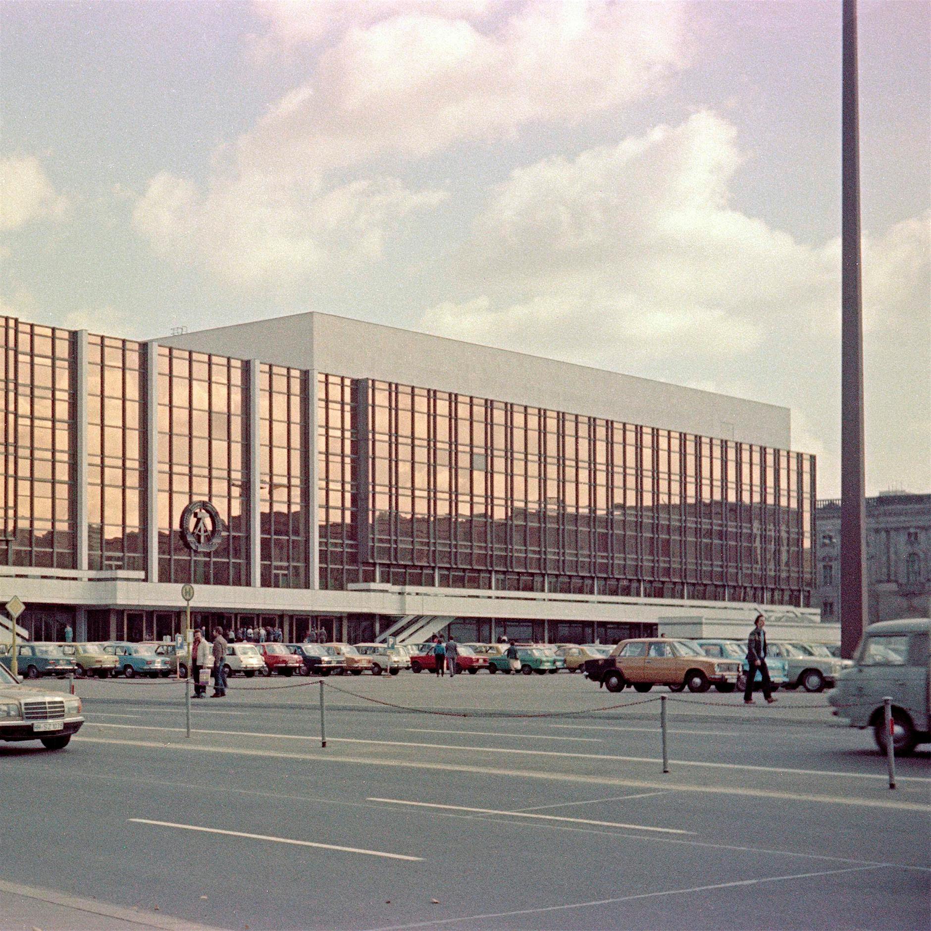 „Wir wollen den Palast der Republik wiederaufbauen – aber nicht die DDR“