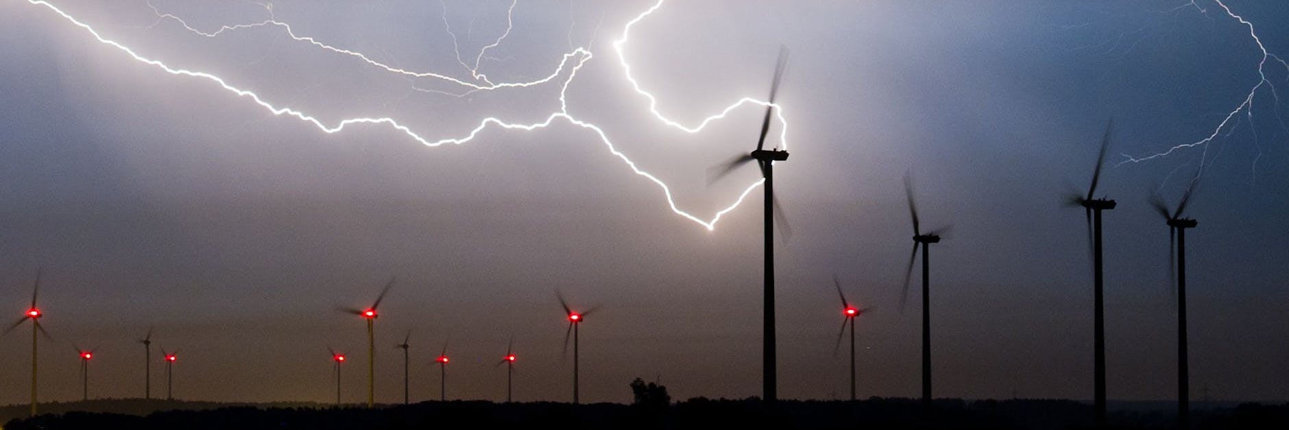 Über Teilen Deutschlands soll es am Wochenende wieder zu heftigen Gewittern kommen.