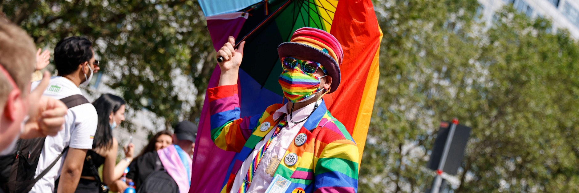 Die 43. Christopher-Street-Day-Parade 2021 unter dem Motto „Save our Community - Save your Pride“ startete in der Leipziger Straße.