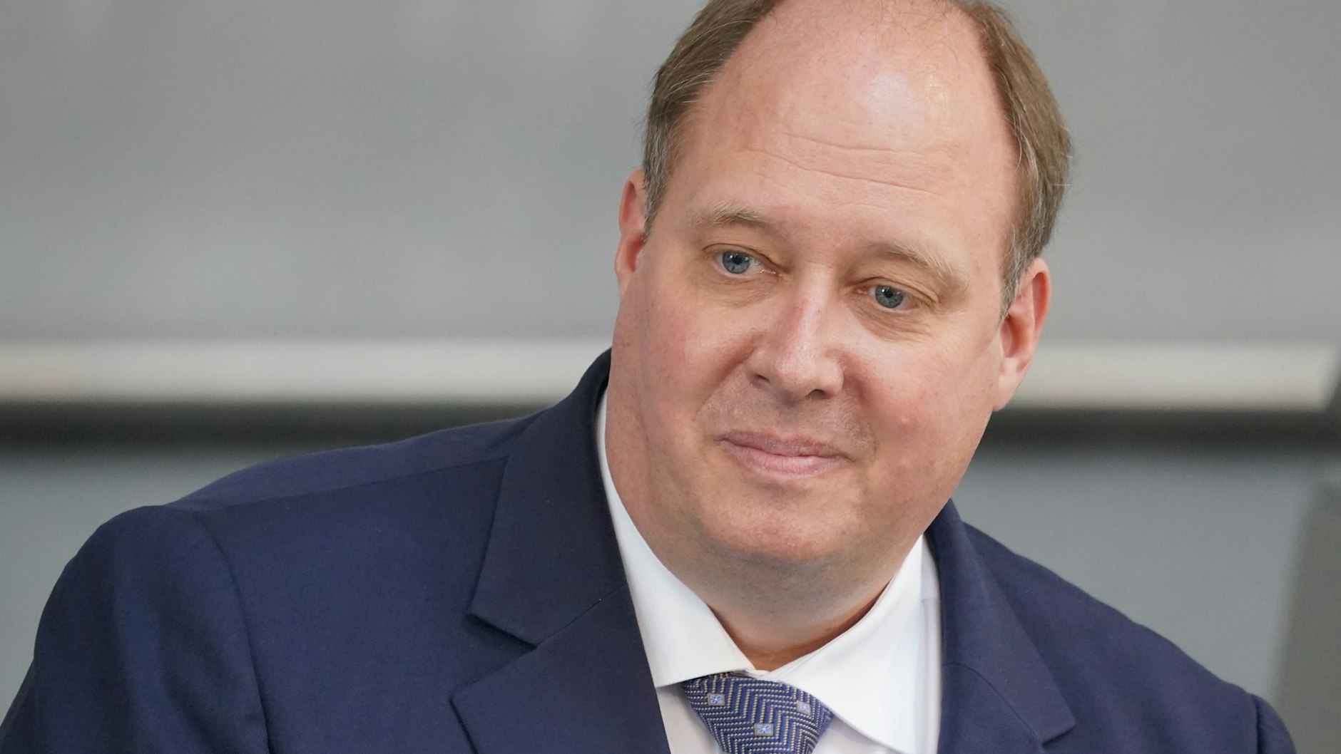 Laut Kanzleramtsminister Helge Braun könnten im Herbst Restaurant-, Kino- oder Stadionbesuche nur noch für Geimpfte zugänglich sein.