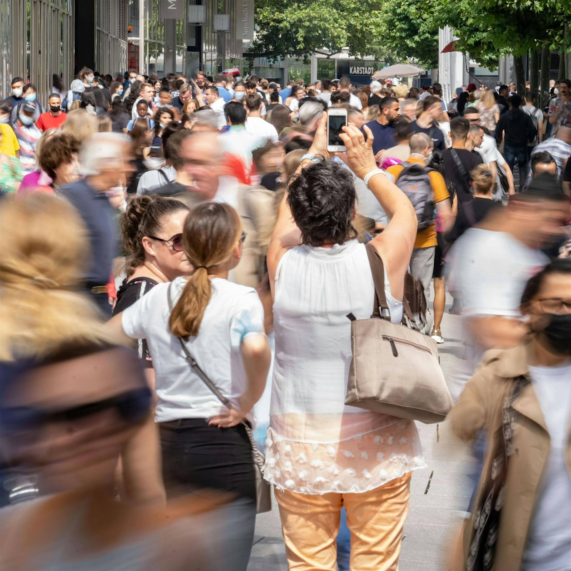 Corona in Deutschland: Inzidenz am Sonntag bei 13,8