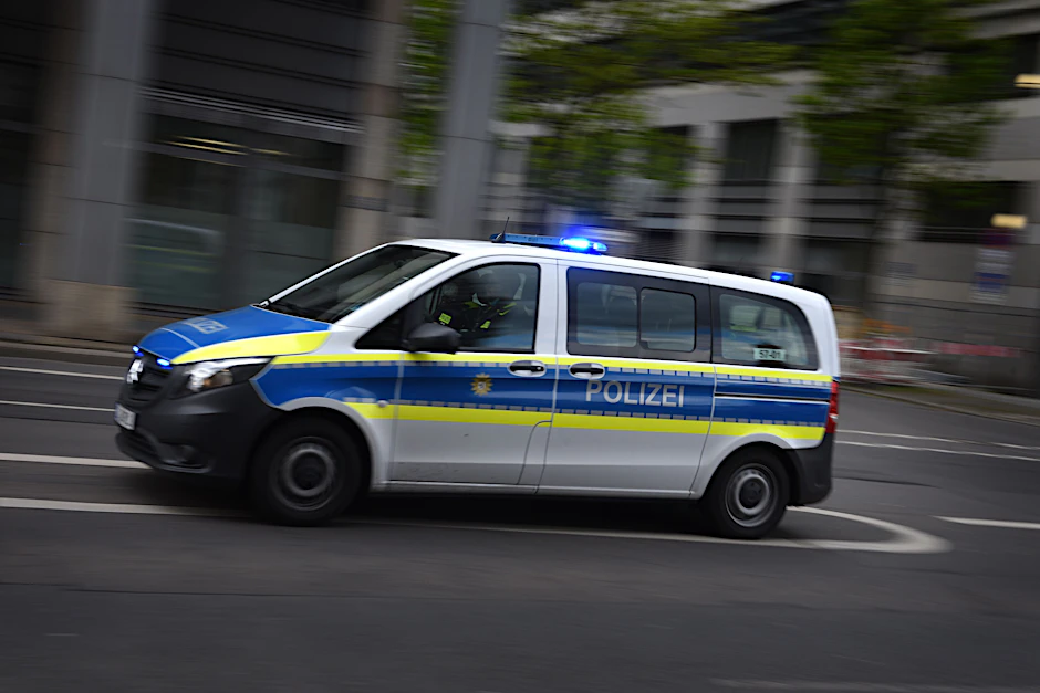 Fünf Polizisten sollen sich im Dienst rassistisch und menschenverachtend verhalten haben.&nbsp;
