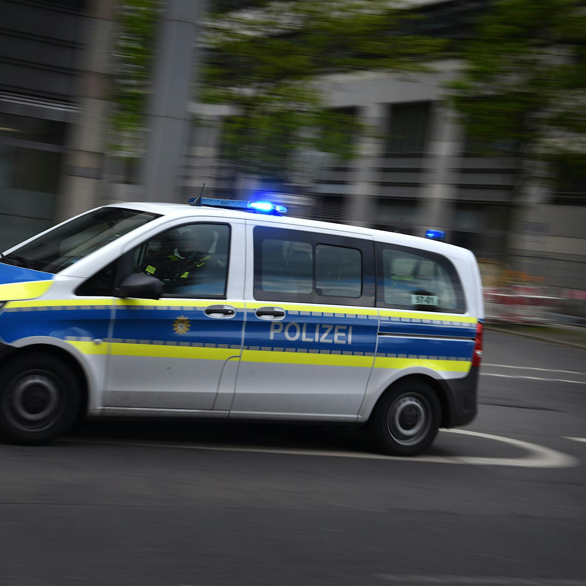 Rassismus auf Streifenfahrt: Polizei Berlin ermittelt gegen fünf Kollegen