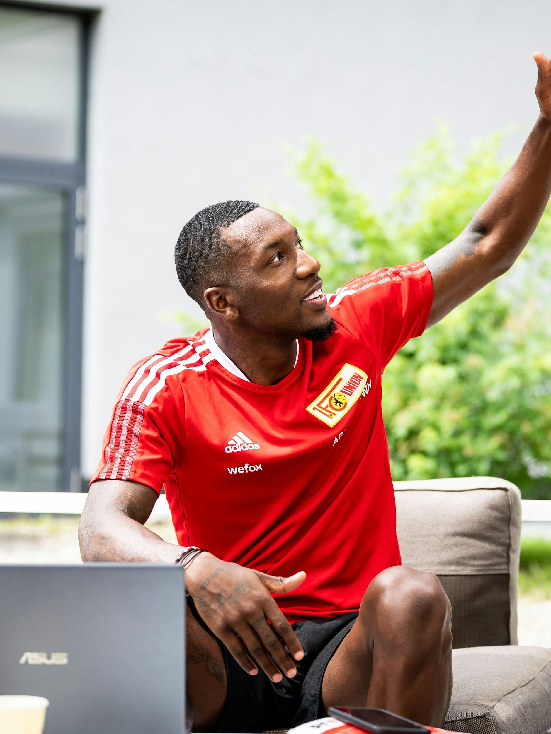 Sheraldo Becker zeigt es an: Er möchte mit Union hoch hinaus.