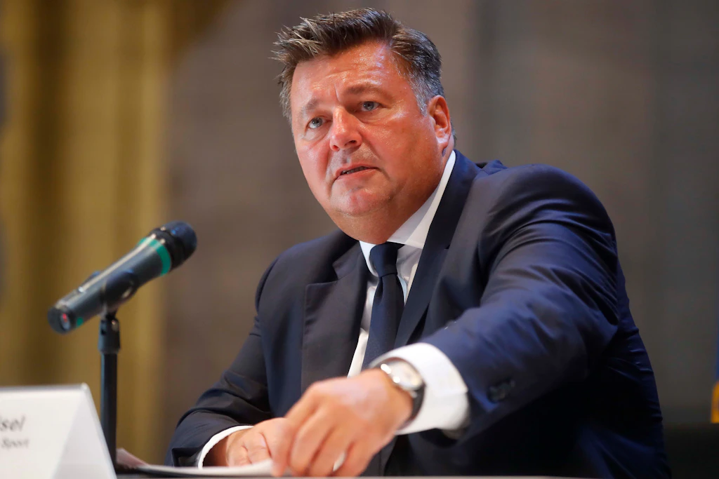 Berlins Innensenator: IS-Rückkehrer unbedingt im Blick behalten