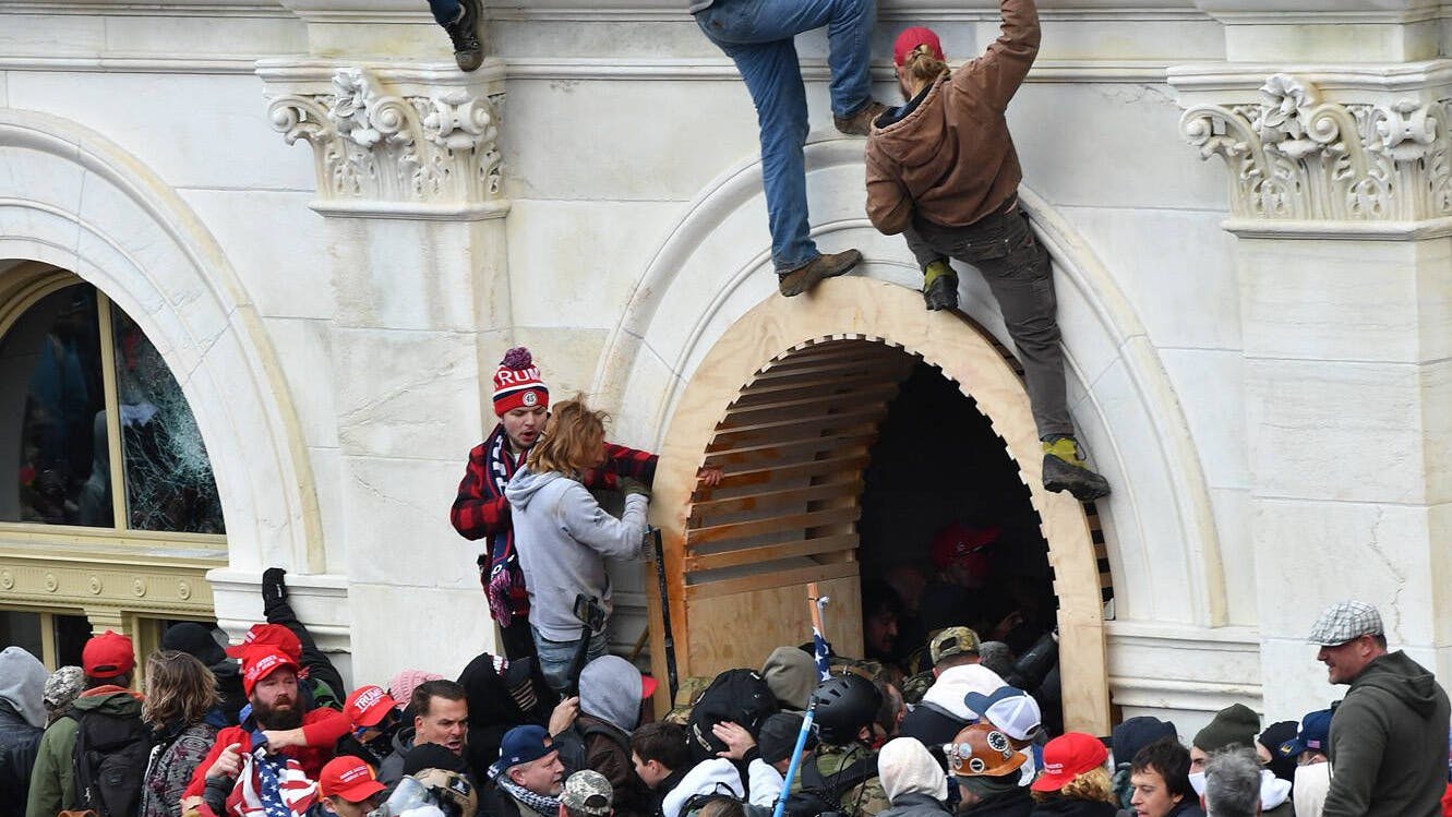 Anhänger des damaligen US-Präsidenten Donald Trump hatten am 6. Januar den Sitz des US-Kongresses in Washington erstürmt. Fünf Menschen starben.