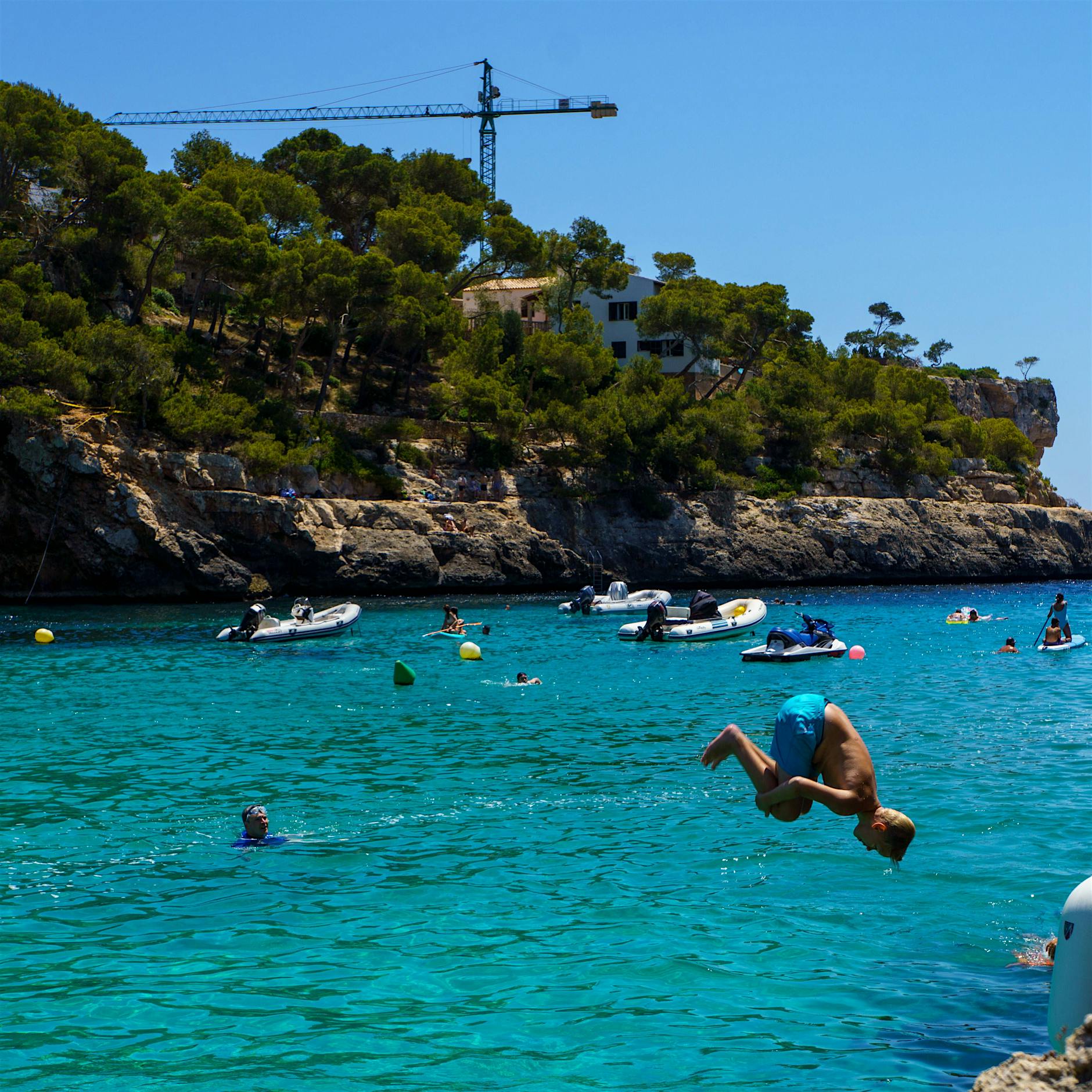 Ist Urlaub im Hochinzidenzgebiet vertretbar? Das sagt ein Virologe