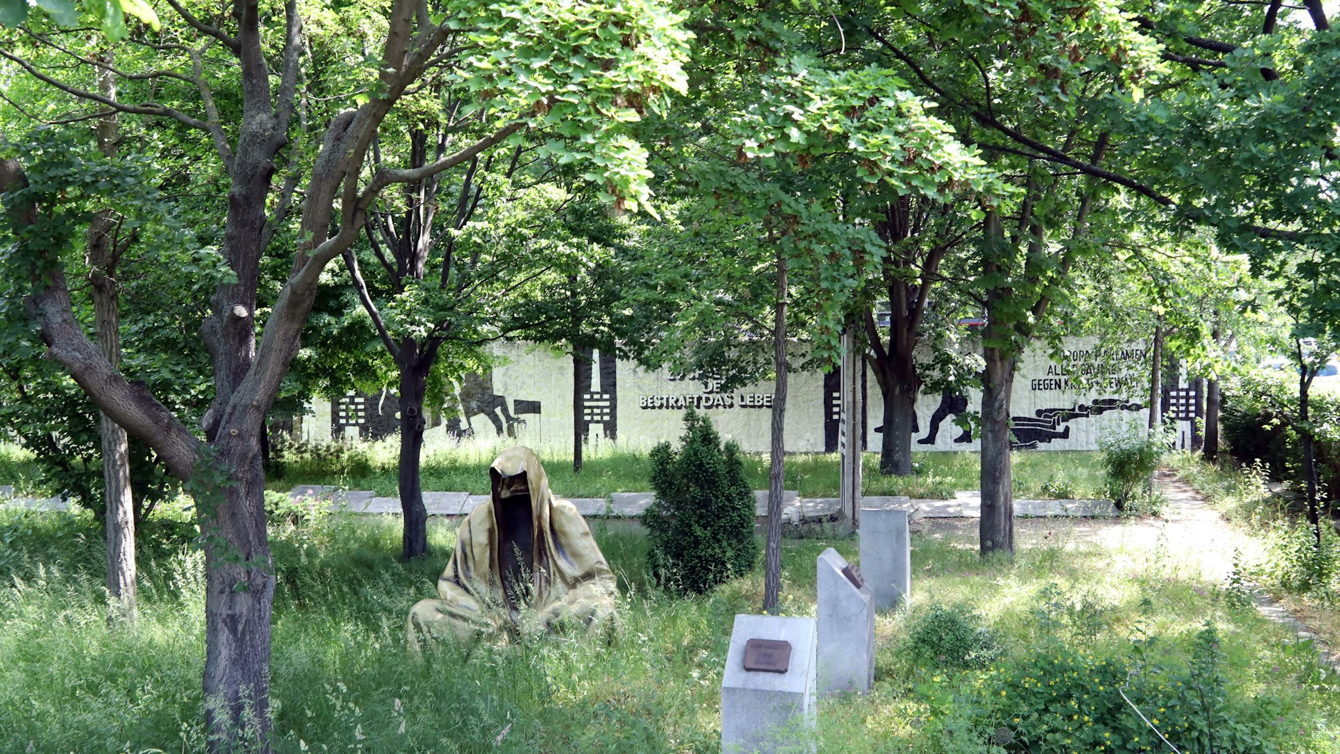 05.06.2021, Berlin - Deutschland. Das Parlament der Bäume im Regierungsviertel von Ben Wagin.