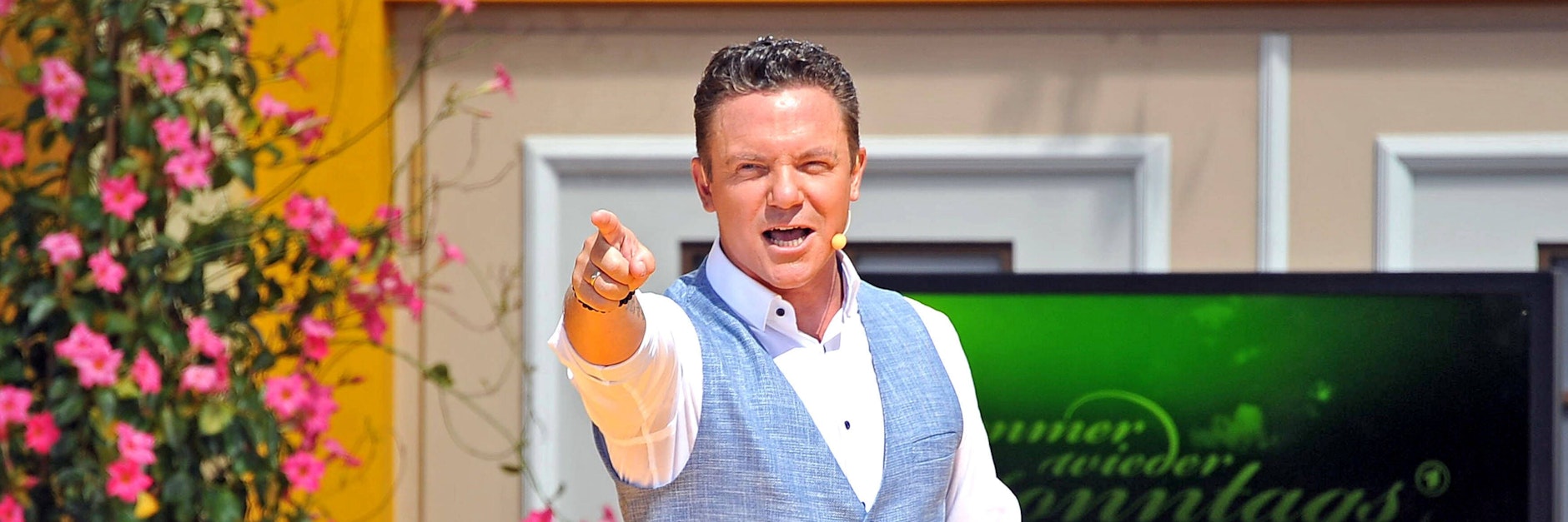 Stefan Mross ist mit „Immer wieder sonntags“ zurück auf Sendung.