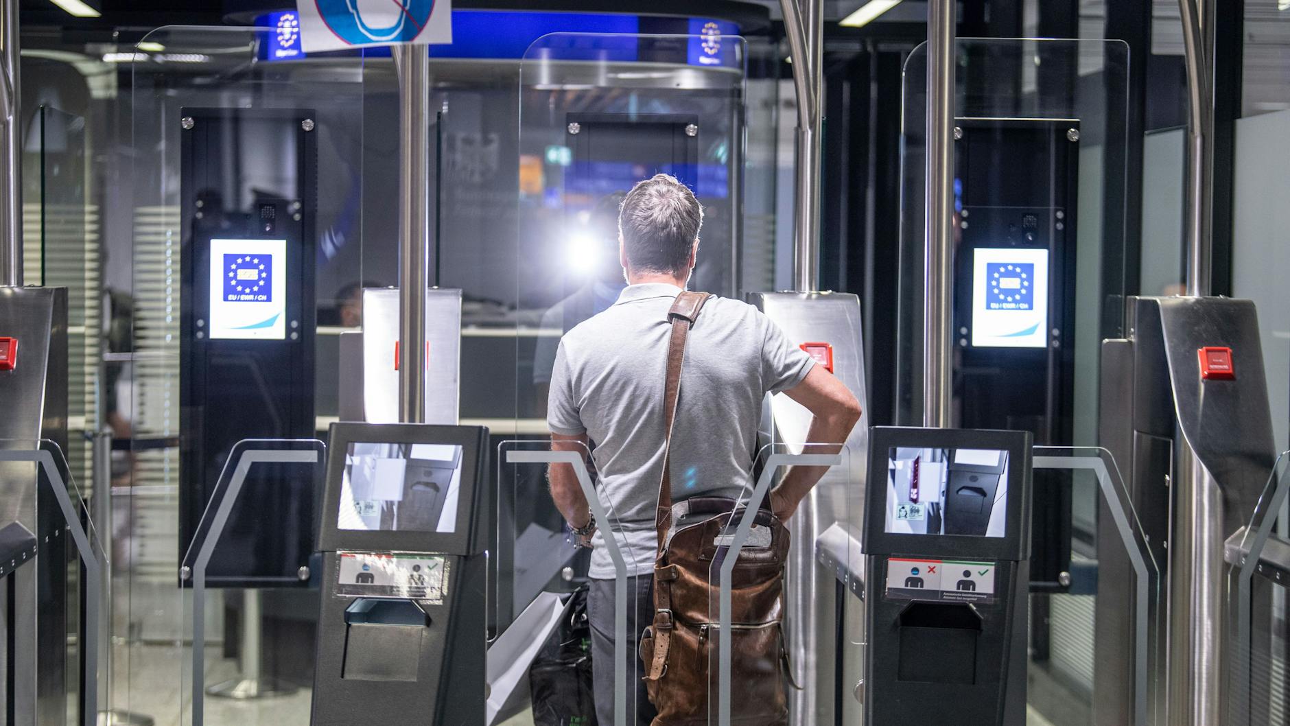 Mit Beginn der Ferien ist das Passagieraufkommen an den Flughäfen in Deutschland wieder deutlich gestiegen. 