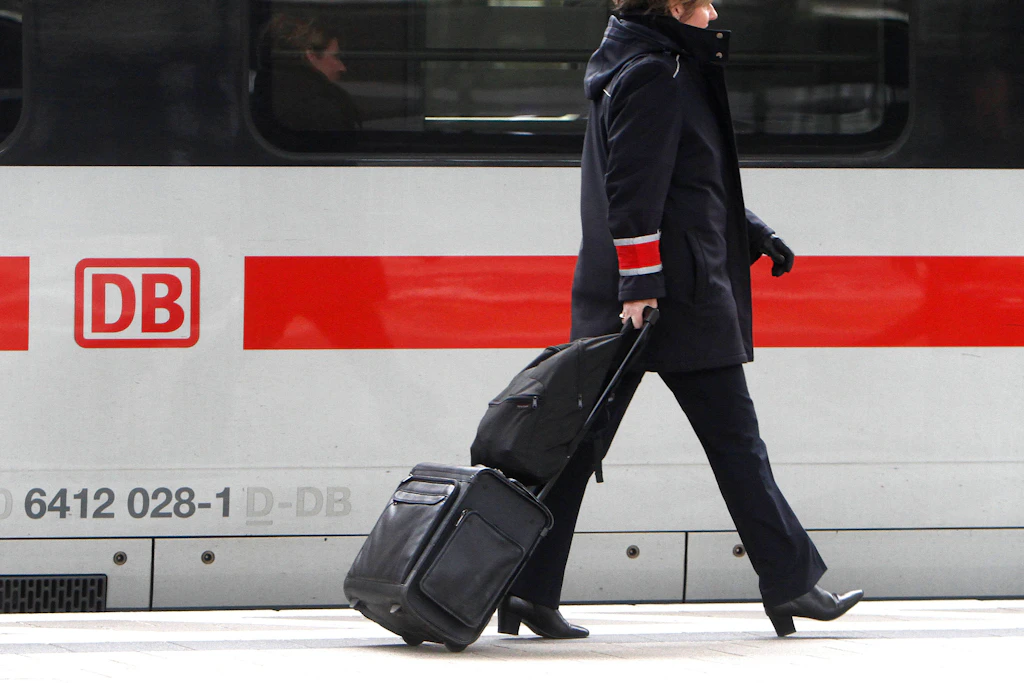 Neue Einreise-Regeln: Gewerkschaft lehnt Testkontrollen durch Zugbegleiter ab