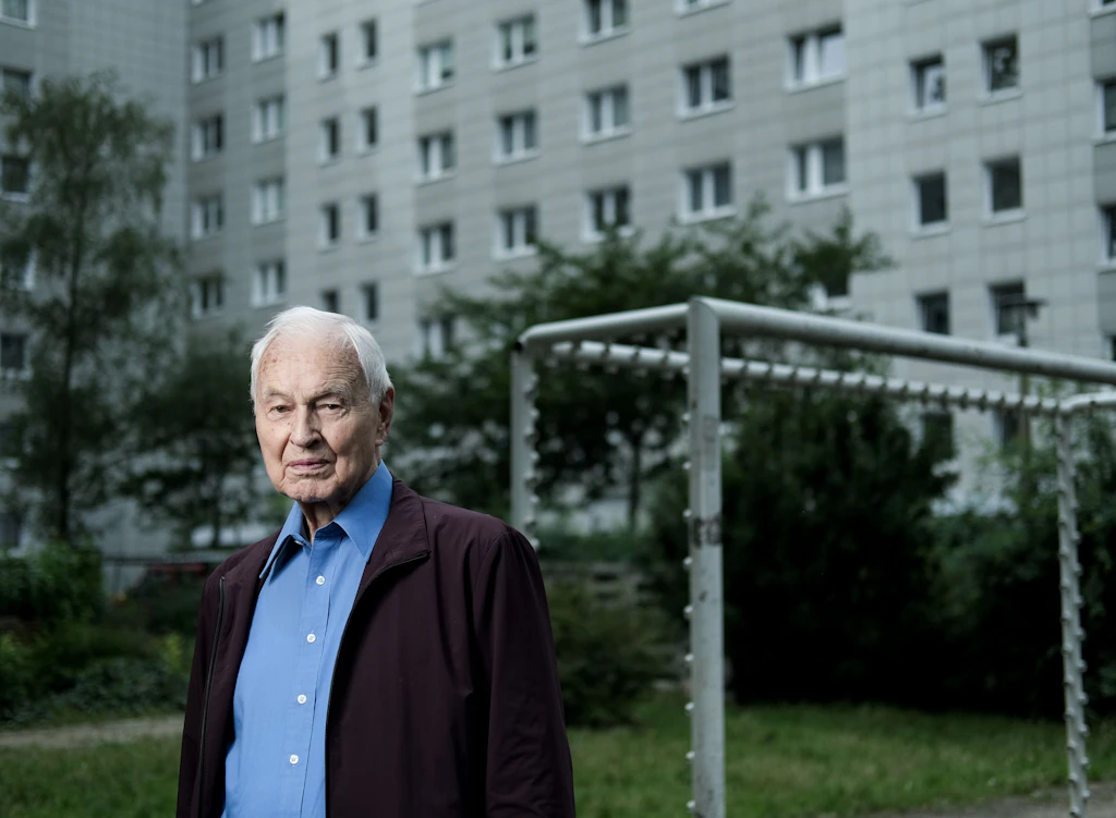 Hans Modrow: „Man hat mich selbst als frei gewählten Abgeordneten bespitzelt“