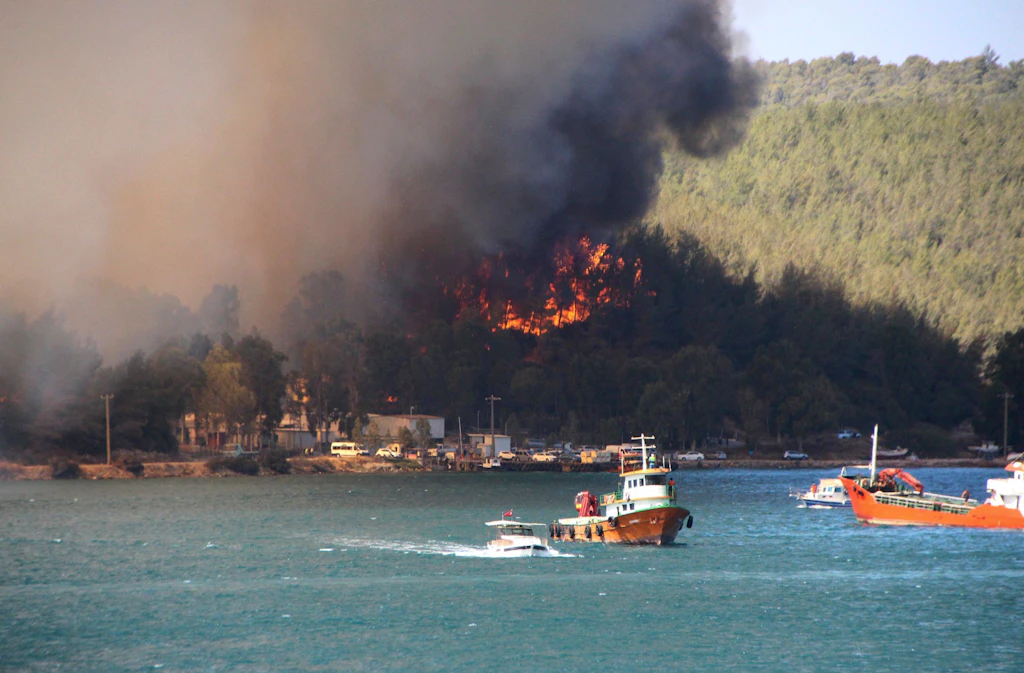 Massive Waldbrände in der Türkei: Hotels evakuiert