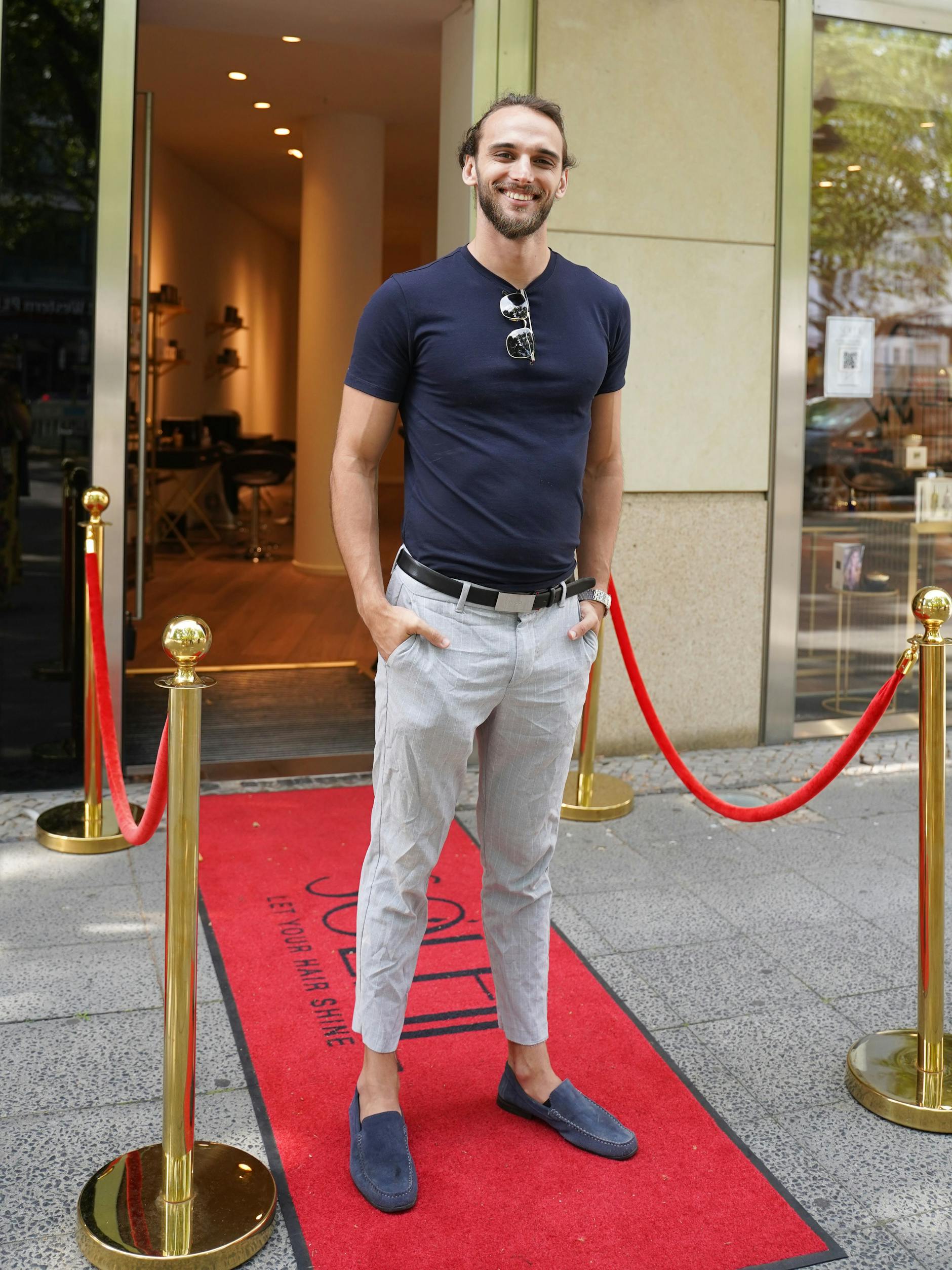Daniel hat gerade Semesterferien, auch er arbeitet im Soleil-Store. Der gebürtige Israeli studiert in Italien Medizin.