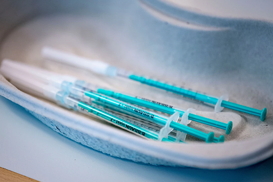 Biontech und Pfizer arbeiten an einer Version des Impfstoffs, die an die Delta-Variante angepasst ist. Dabei wird das vollständige Spike-Protein dieser Virusvariante verwendet.
