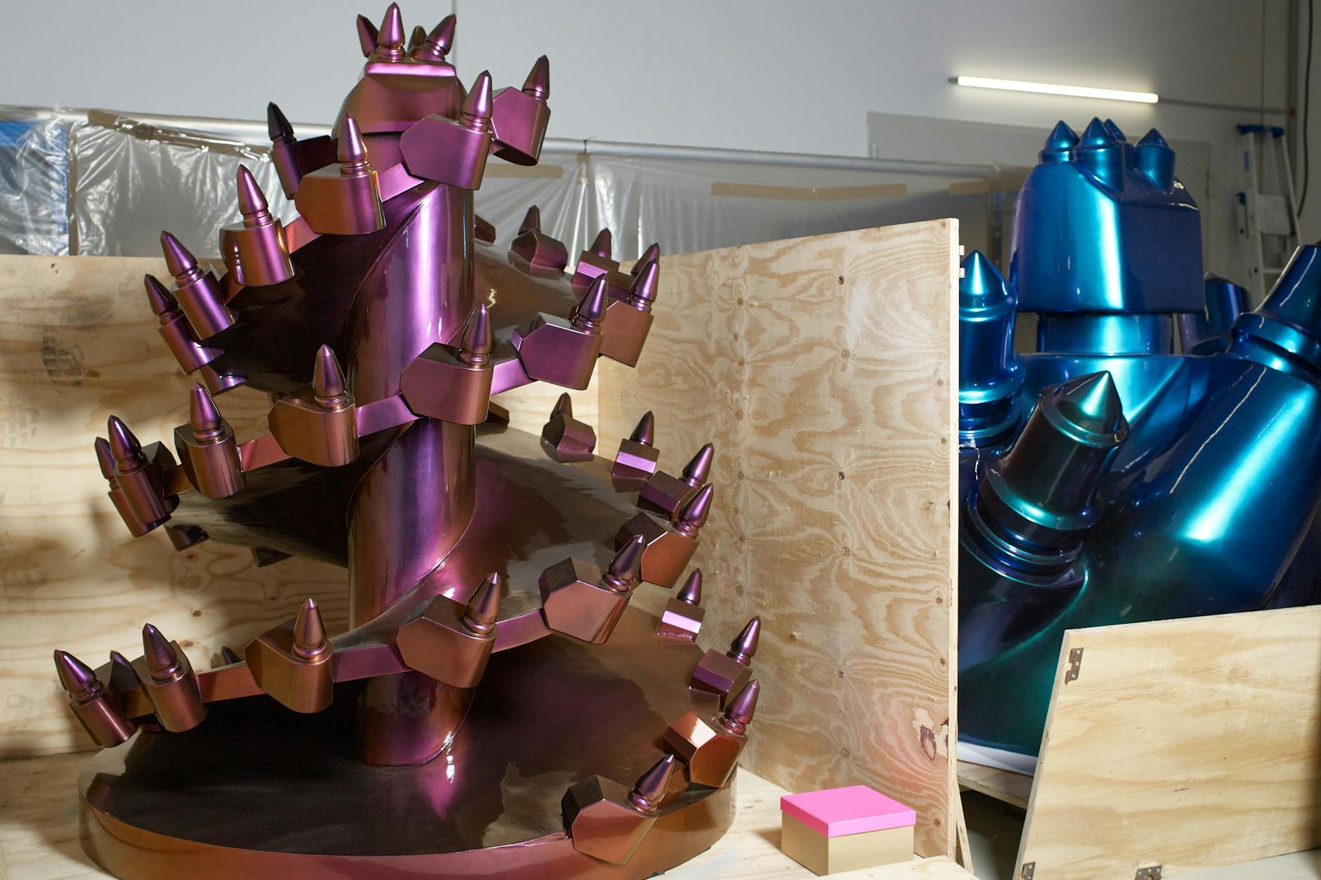 Sculptures from Alien Technology: The tops represent drill heads from oil production.