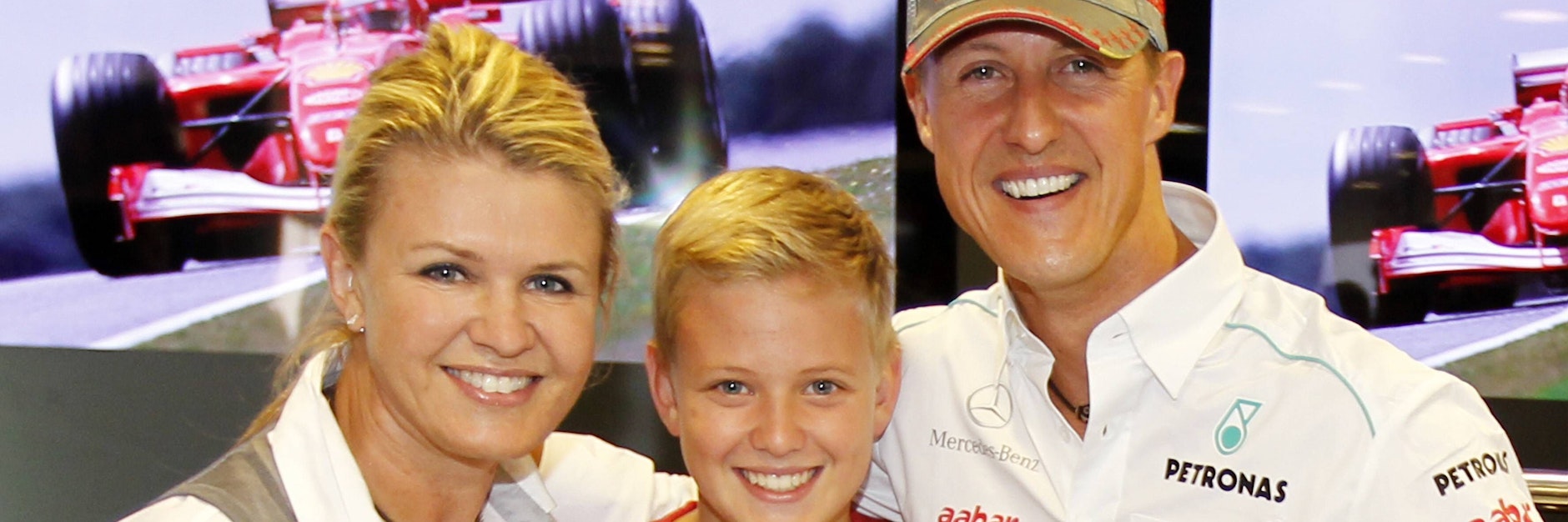 Mittlerweile zehn Jahre her: Corinna (l.), Mick (Mitte) und Michael Schumacher (r.)