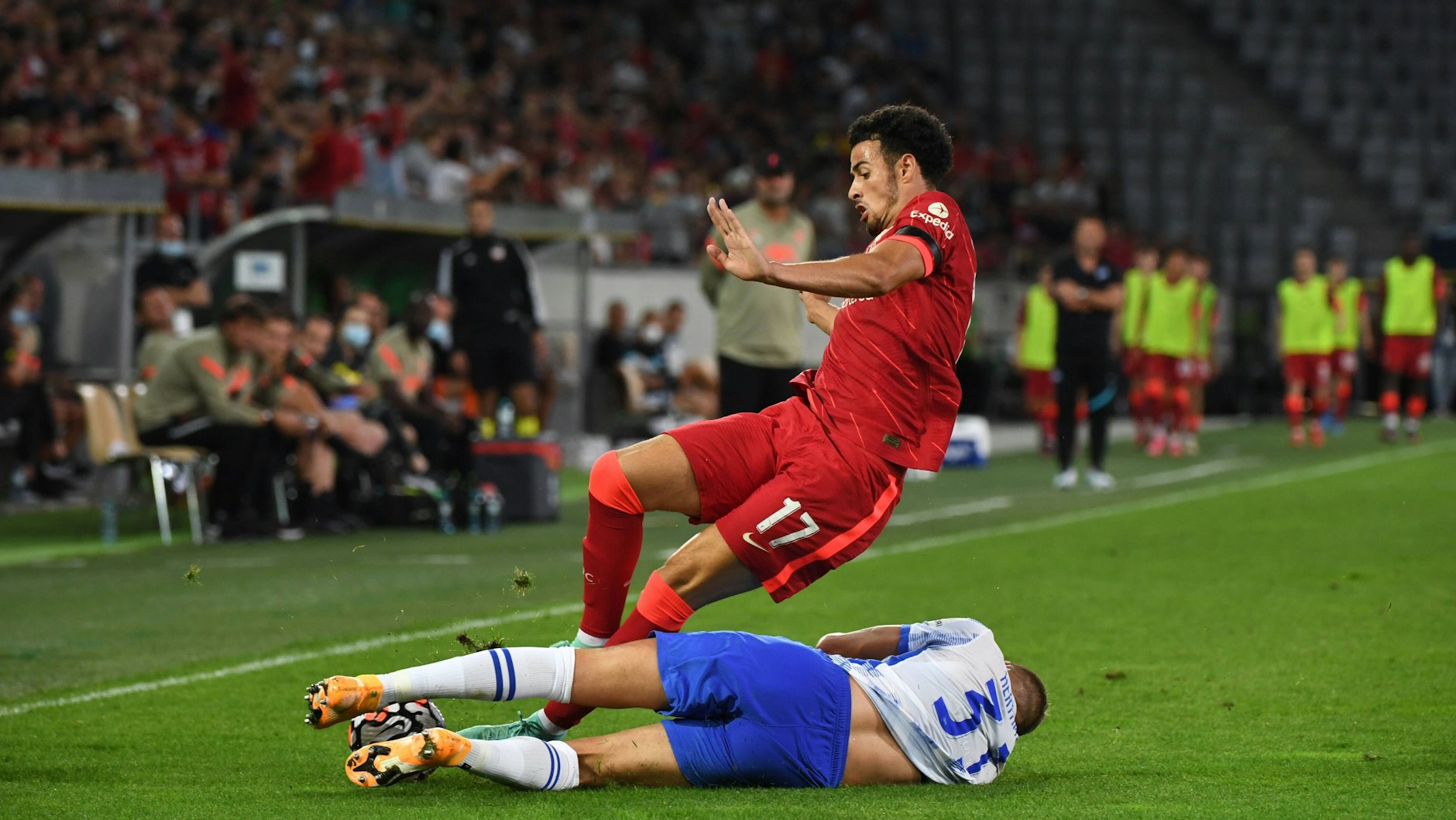 Beim Hertha-Test gegen den FC Liverpool ging es ordentlich zur Sache. Auch auf den Rängen war in Österreich jede Menge los.&nbsp;