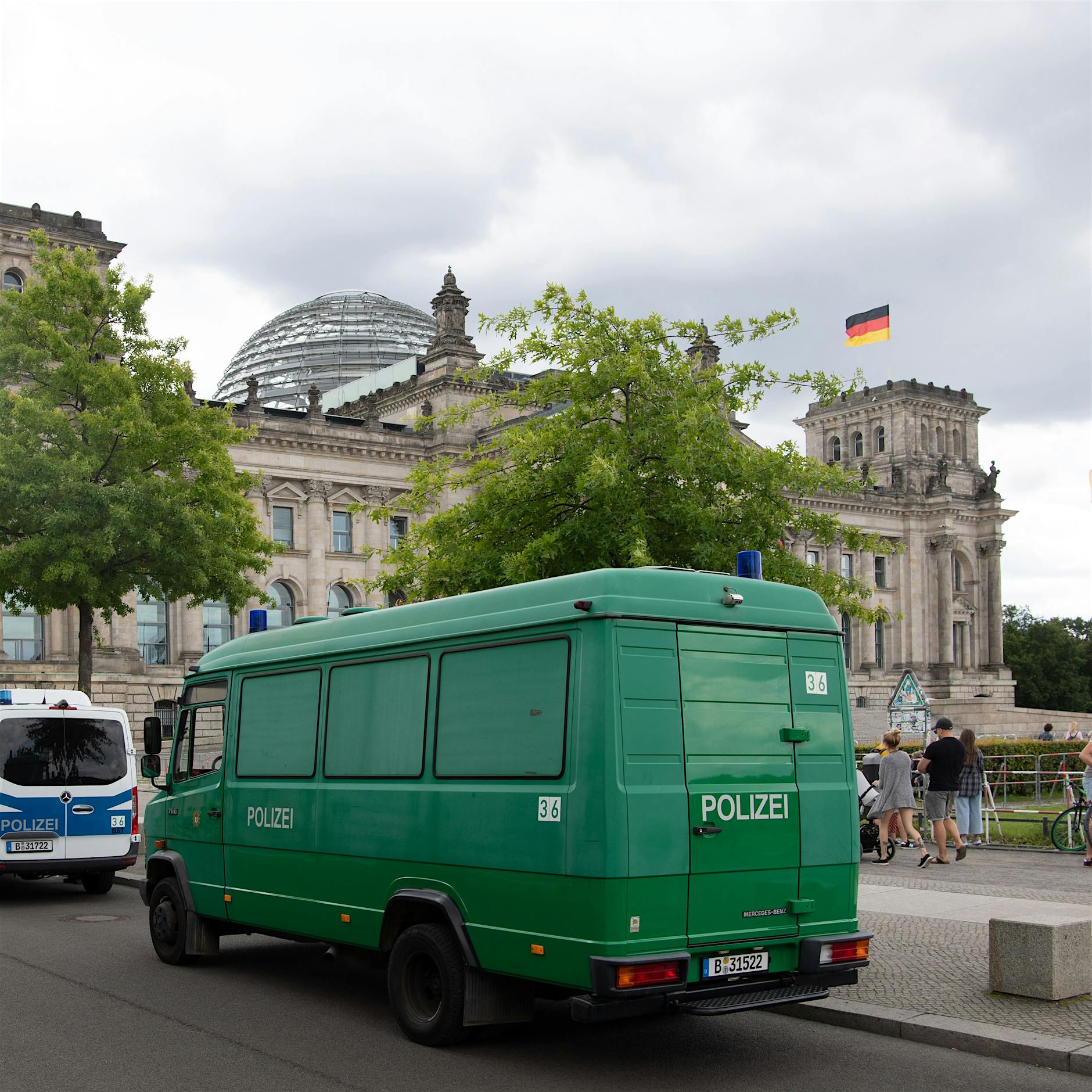 Demo-Verbote bestätigt – Polizei ist trotzdem mit Großaufgebot im Einsatz