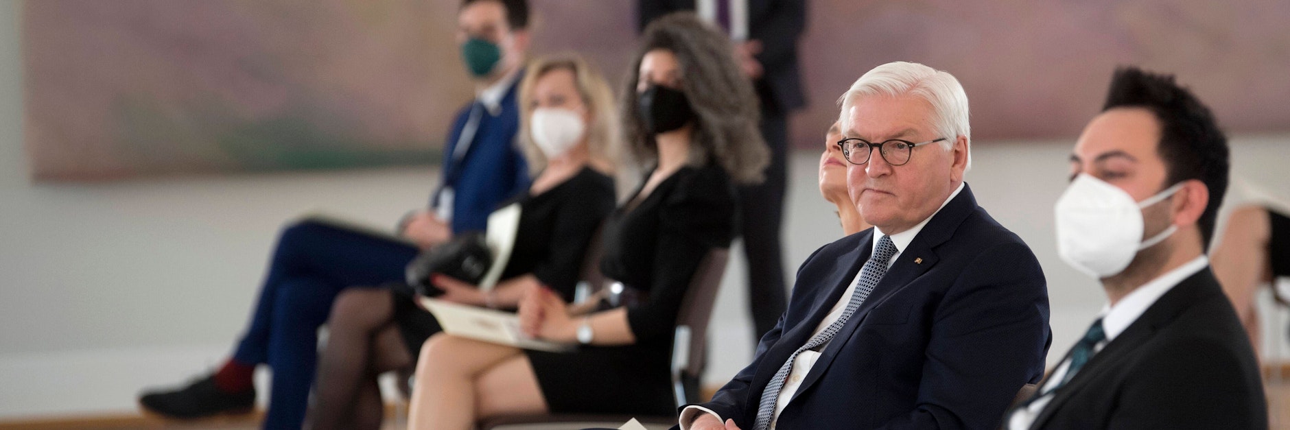 Nur wenige werden so feierlich in Gegenwart von Bundespräsident Frank-Walter Steinmeier im Schloss Bellevue eingebürgert. 