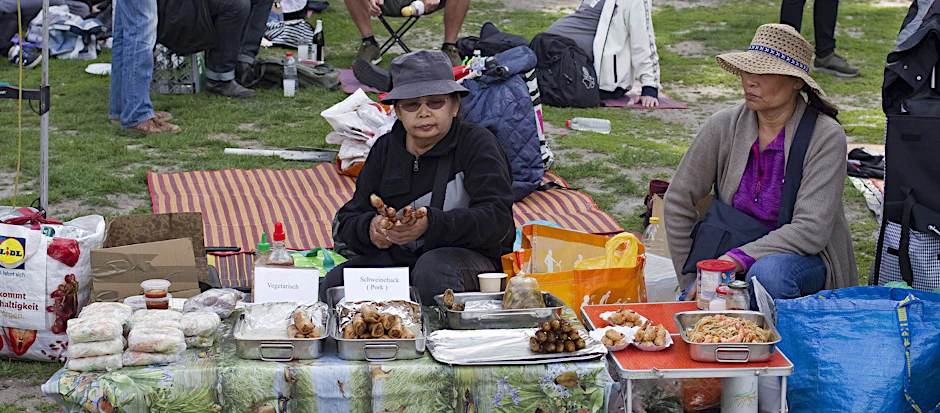 Der Thai-Streetfood-Markt im Preußenpark ist nun offiziell von Freitag bis Sonntag geöffnet.