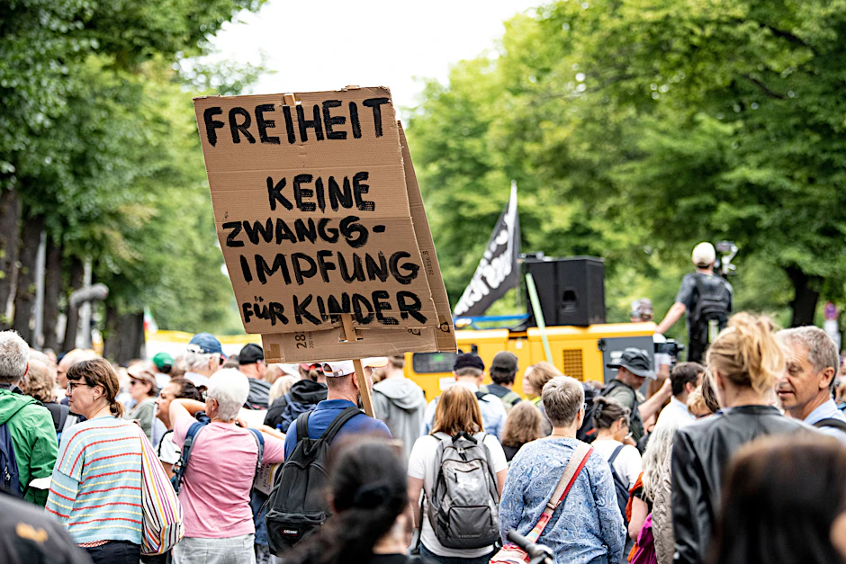 Trotz Demonstrationsverbot: Tausende Menschen protestierten am Wochenende gegen die Corona-Maßnahmen der Politik.